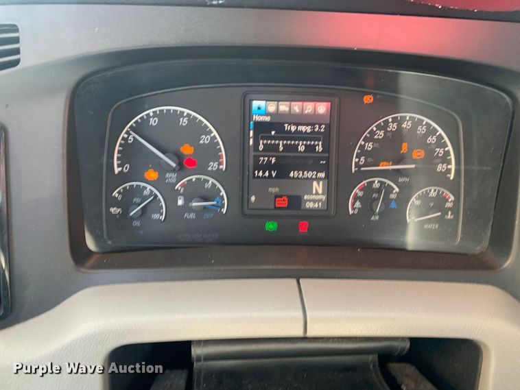 image for item OK9931 2021 Freightliner  Cascadia 126 semi truck