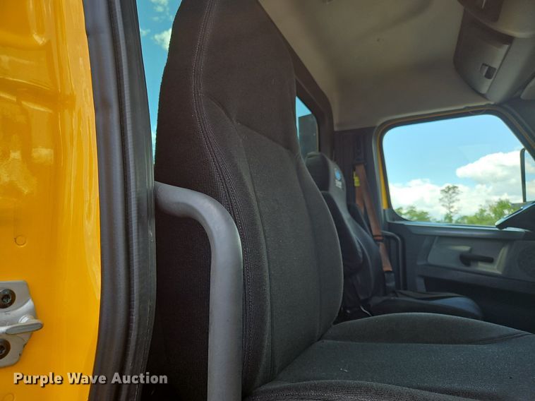 image for item OK9931 2021 Freightliner  Cascadia 126 semi truck