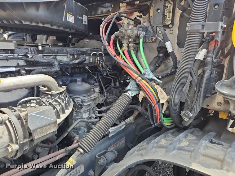 image for item OK9931 2021 Freightliner  Cascadia 126 semi truck