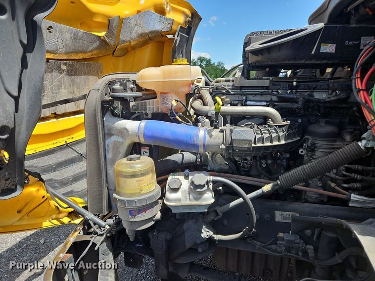 image for item OK9931 2021 Freightliner  Cascadia 126 semi truck