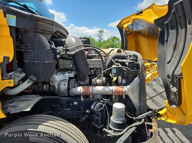 image for item OK9931 2021 Freightliner  Cascadia 126 semi truck