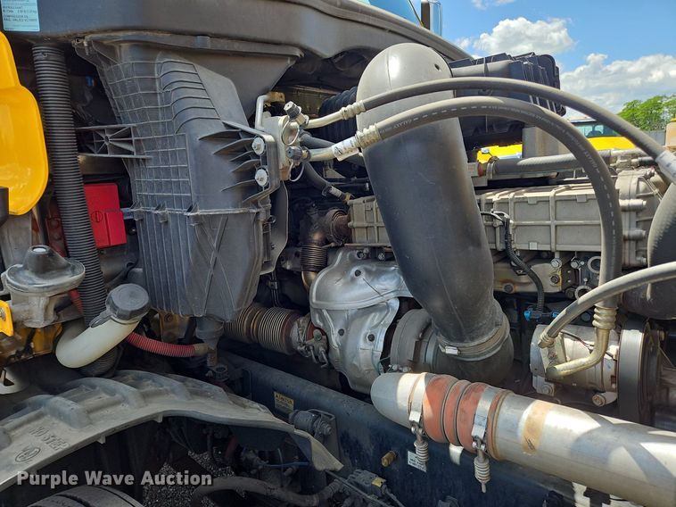 image for item OK9931 2021 Freightliner  Cascadia 126 semi truck