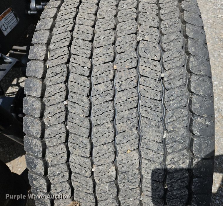 image for item OK9931 2021 Freightliner  Cascadia 126 semi truck