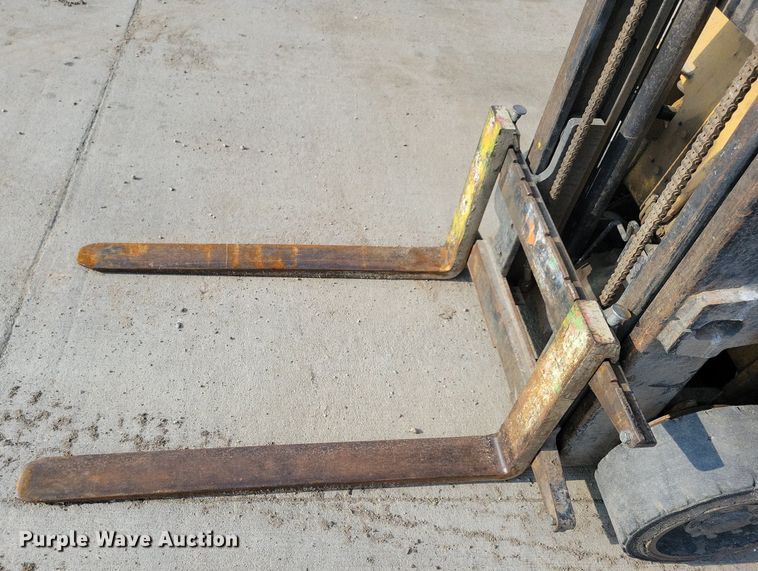 image for item DG0600 1981 Hyster S50XL forklift