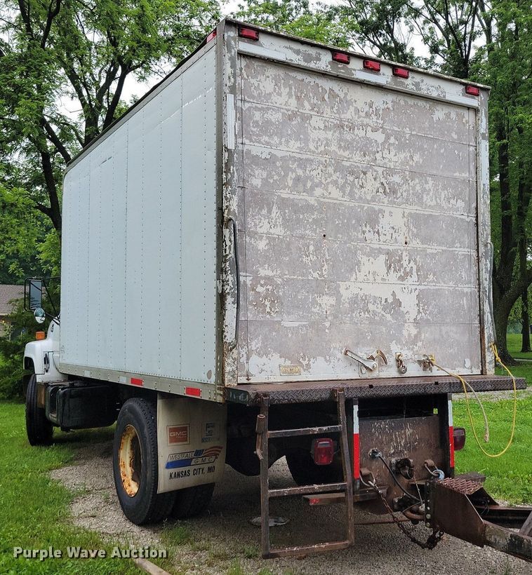 image for item DI3053 1995 GMC TopKick C6500 box truck