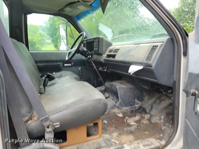 image for item DI3053 1995 GMC TopKick C6500 box truck