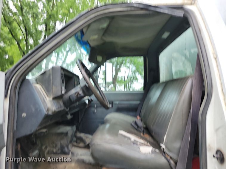 image for item DI3053 1995 GMC TopKick C6500 box truck