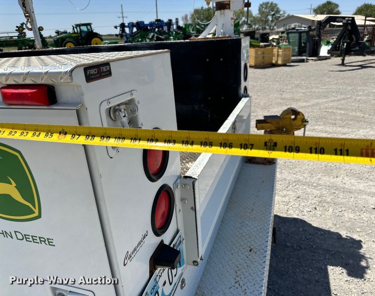 image for item DK6611 2006 GMC Sierra 2500HD utility bed pickup truck