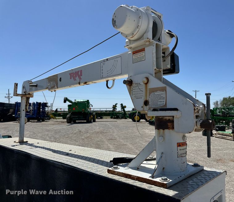 image for item DK6611 2006 GMC Sierra 2500HD utility bed pickup truck