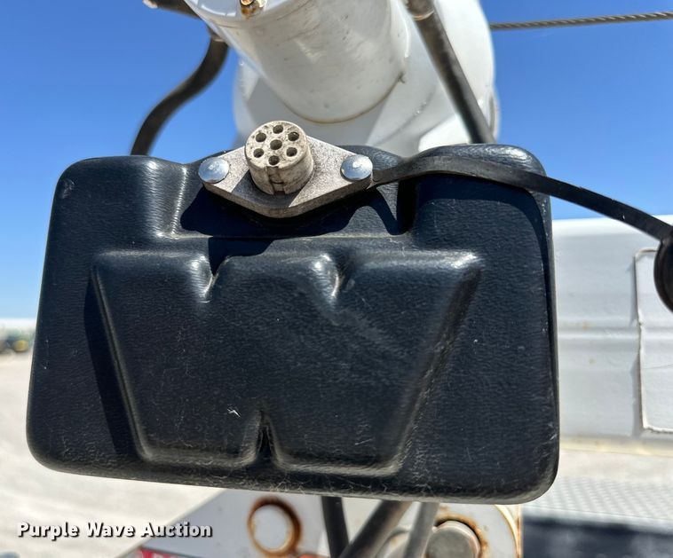 image for item DK6611 2006 GMC Sierra 2500HD utility bed pickup truck