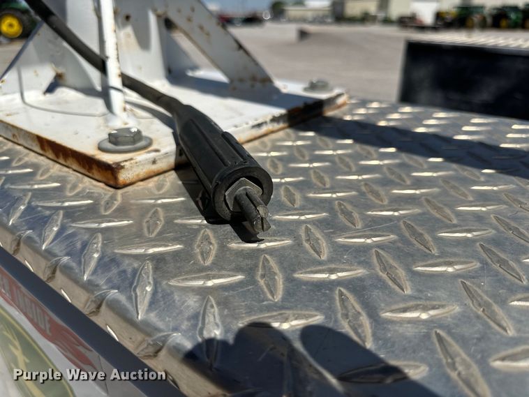 image for item DK6611 2006 GMC Sierra 2500HD utility bed pickup truck