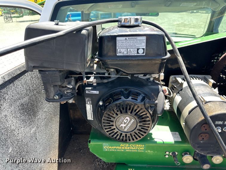 image for item DK6611 2006 GMC Sierra 2500HD utility bed pickup truck