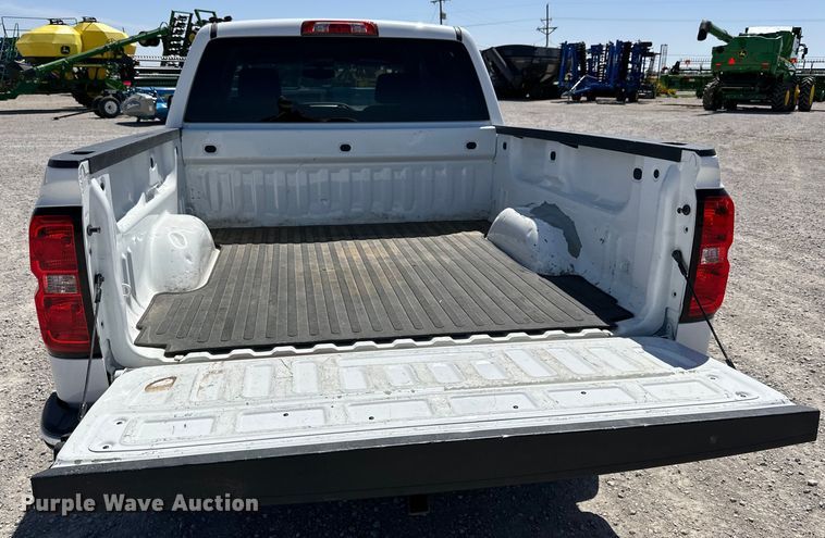 image for item DK6613 2017 Chevrolet  Silverado 1500 Crew Cab pickup truck