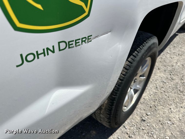 image for item DK6613 2017 Chevrolet  Silverado 1500 Crew Cab pickup truck