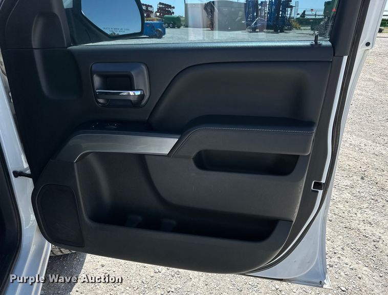 image for item DK6613 2017 Chevrolet  Silverado 1500 Crew Cab pickup truck