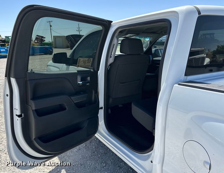 image for item DK6613 2017 Chevrolet  Silverado 1500 Crew Cab pickup truck