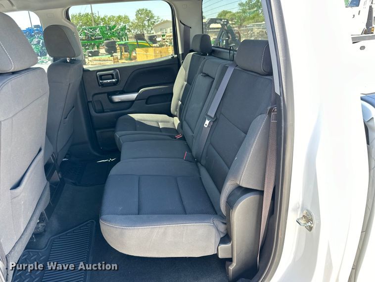 image for item DK6613 2017 Chevrolet  Silverado 1500 Crew Cab pickup truck