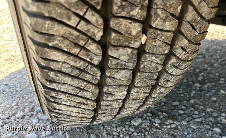 image for item DK6613 2017 Chevrolet  Silverado 1500 Crew Cab pickup truck