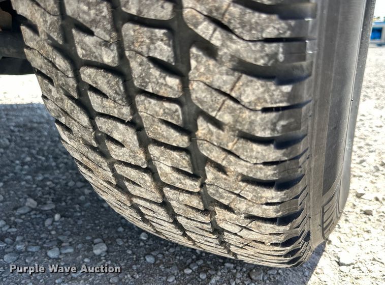 image for item DK6613 2017 Chevrolet  Silverado 1500 Crew Cab pickup truck