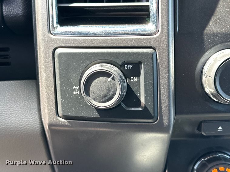 image for item DK6615 2015 Ford F150 SuperCrew pickup truck