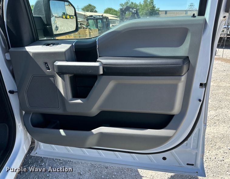 image for item DK6615 2015 Ford F150 SuperCrew pickup truck