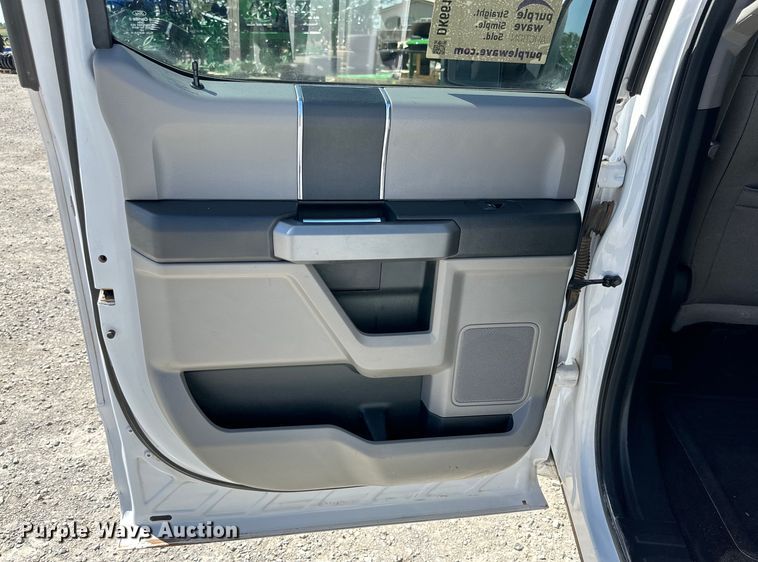 image for item DK6615 2015 Ford F150 SuperCrew pickup truck