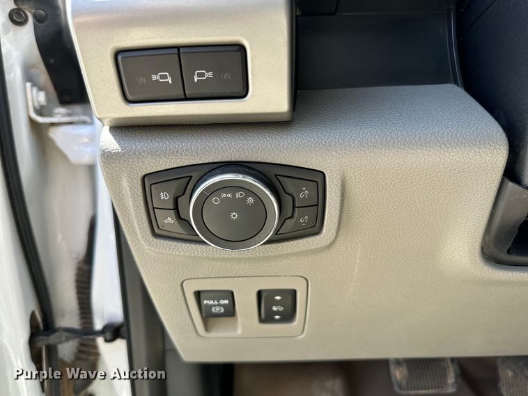 image for item DK6616 2015 Ford F150 SuperCrew pickup truck