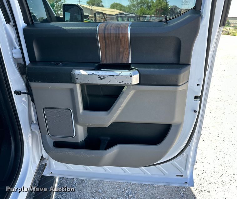 image for item DK6616 2015 Ford F150 SuperCrew pickup truck