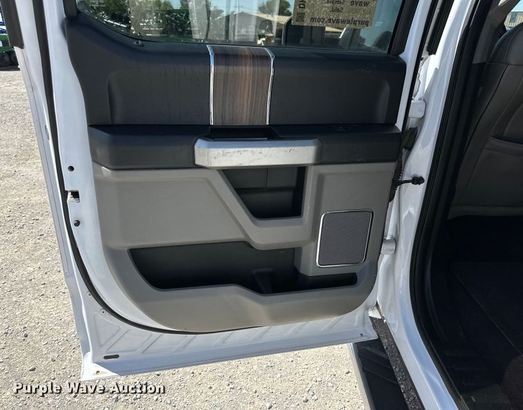 image for item DK6616 2015 Ford F150 SuperCrew pickup truck