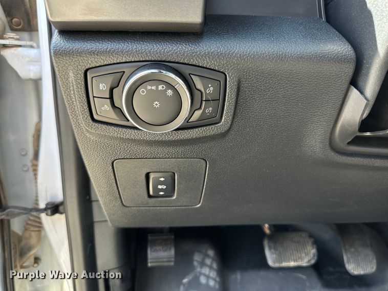 image for item DK6617 2017 Ford F150 SuperCrew pickup truck