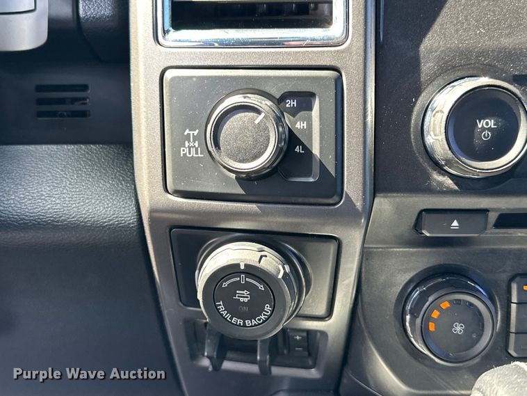 image for item DK6617 2017 Ford F150 SuperCrew pickup truck