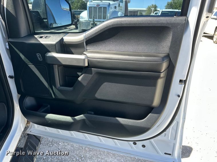 image for item DK6617 2017 Ford F150 SuperCrew pickup truck