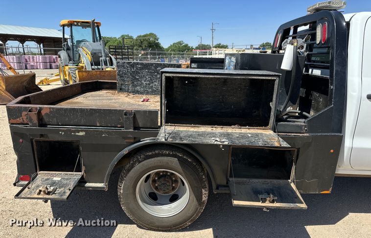 image for item DK6626 2017 Chevrolet Silverado 3500 HD Crew Cab flatbed pickup truck