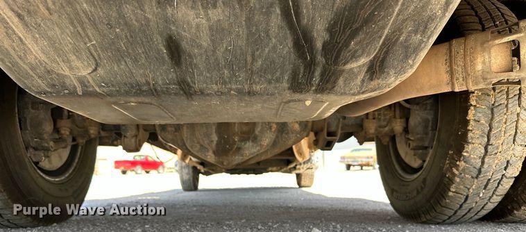 image for item DK6626 2017 Chevrolet Silverado 3500 HD Crew Cab flatbed pickup truck