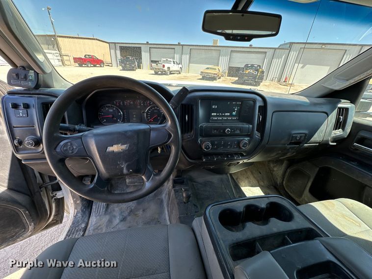 image for item DK6626 2017 Chevrolet Silverado 3500 HD Crew Cab flatbed pickup truck