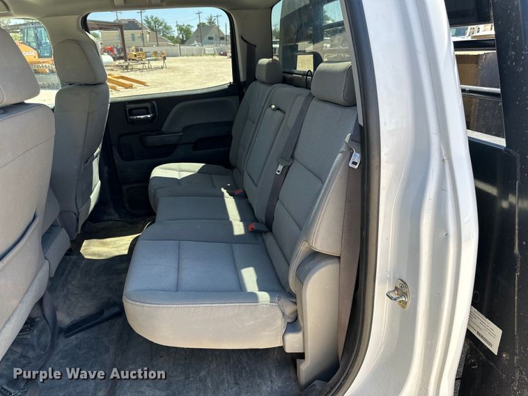 image for item DK6626 2017 Chevrolet Silverado 3500 HD Crew Cab flatbed pickup truck