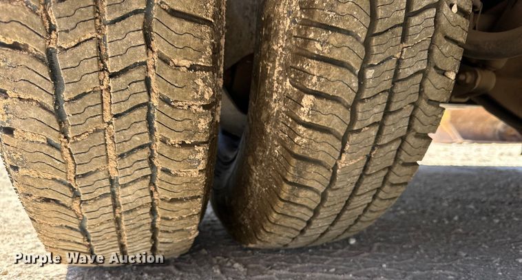 image for item DK6626 2017 Chevrolet Silverado 3500 HD Crew Cab flatbed pickup truck