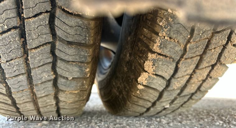 image for item DK6626 2017 Chevrolet Silverado 3500 HD Crew Cab flatbed pickup truck