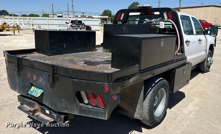 image for item DK6627 2015 Chevrolet Silverado 3500 HD Crew Cab flatbed pickup truck