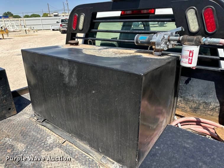 image for item DK6627 2015 Chevrolet Silverado 3500 HD Crew Cab flatbed pickup truck