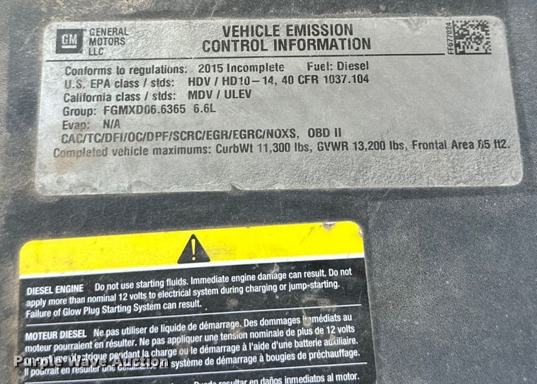 image for item DK6627 2015 Chevrolet Silverado 3500 HD Crew Cab flatbed pickup truck