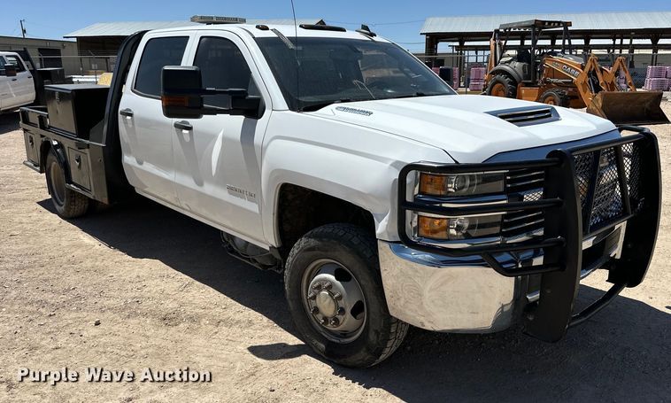 image for item DK6628 2017 Chevrolet Silverado 3500 HD Crew Cab flatbed pickup truck