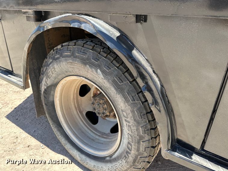 image for item DK6628 2017 Chevrolet Silverado 3500 HD Crew Cab flatbed pickup truck