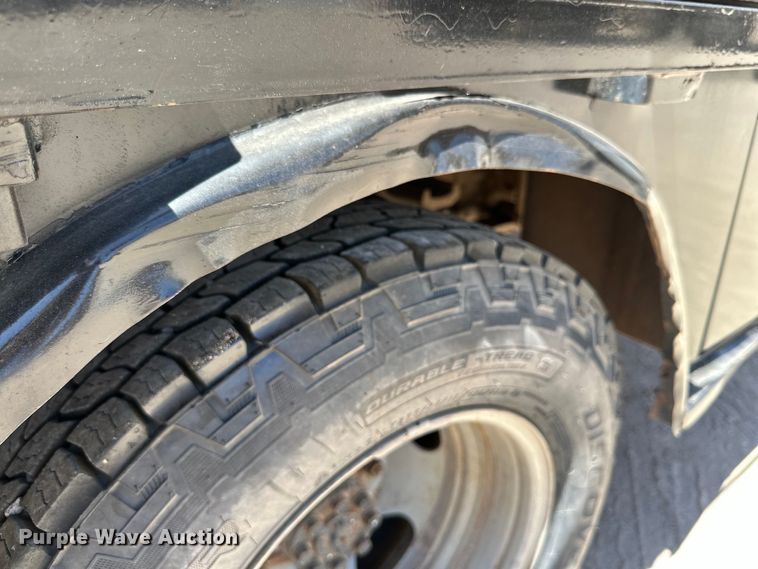 image for item DK6628 2017 Chevrolet Silverado 3500 HD Crew Cab flatbed pickup truck