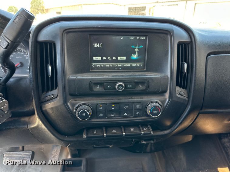 image for item DK6628 2017 Chevrolet Silverado 3500 HD Crew Cab flatbed pickup truck