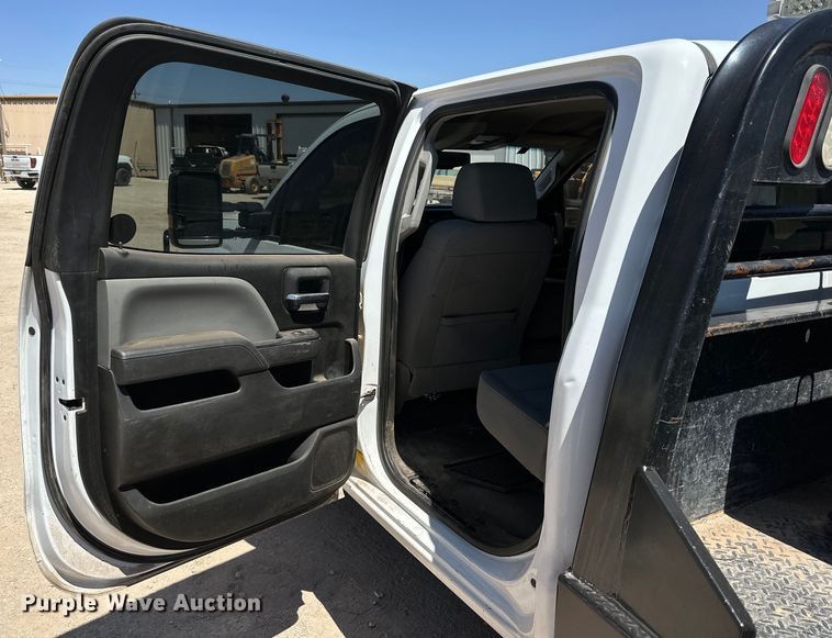 image for item DK6628 2017 Chevrolet Silverado 3500 HD Crew Cab flatbed pickup truck