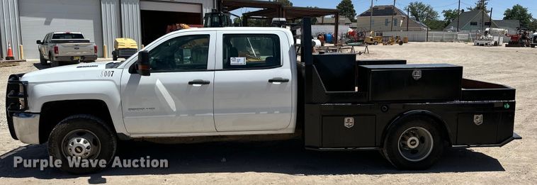 image for item DK6633 2016 Chevrolet Silverado 3500 HD Crew Cab flatbed pickup truck