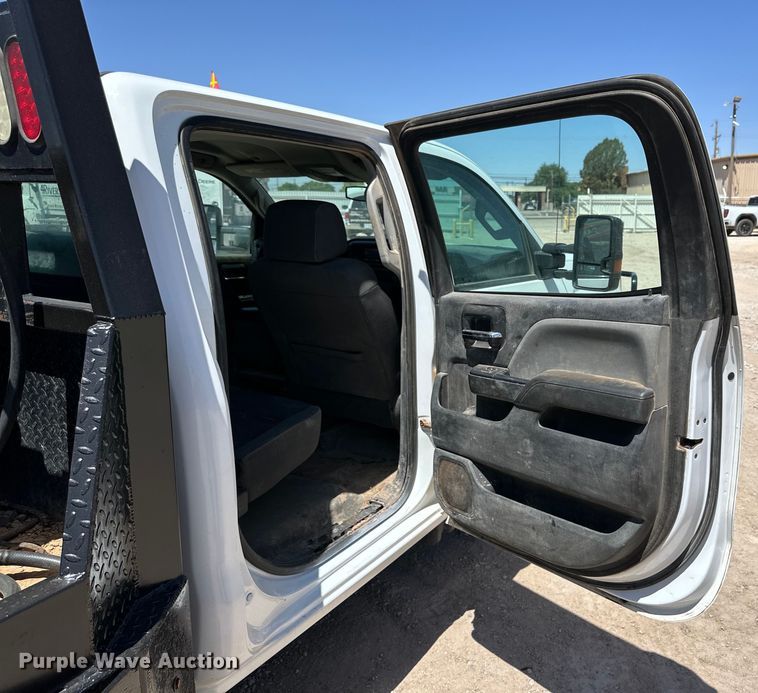 image for item DK6633 2016 Chevrolet Silverado 3500 HD Crew Cab flatbed pickup truck