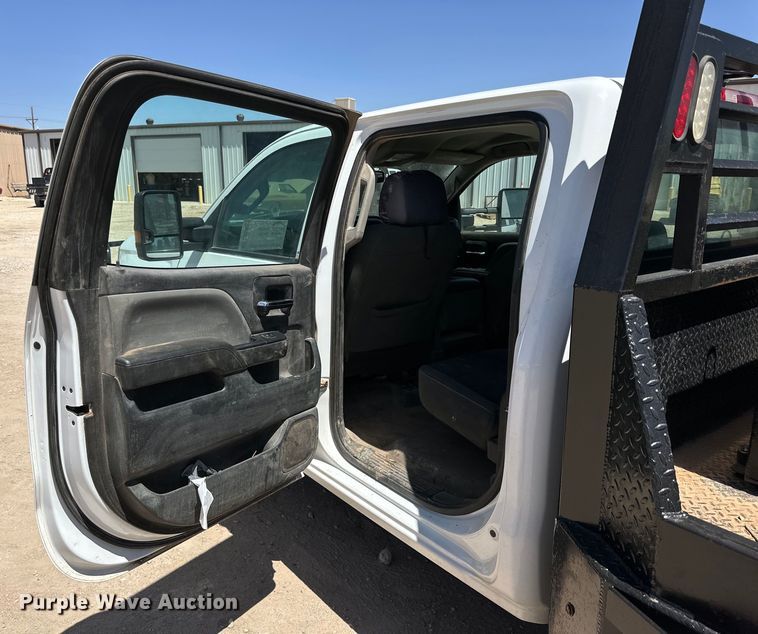 image for item DK6633 2016 Chevrolet Silverado 3500 HD Crew Cab flatbed pickup truck