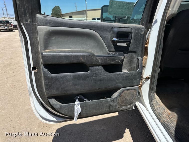 image for item DK6633 2016 Chevrolet Silverado 3500 HD Crew Cab flatbed pickup truck